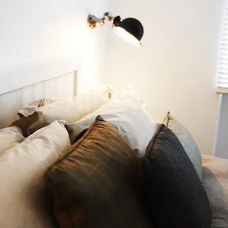 Charming Lake View *